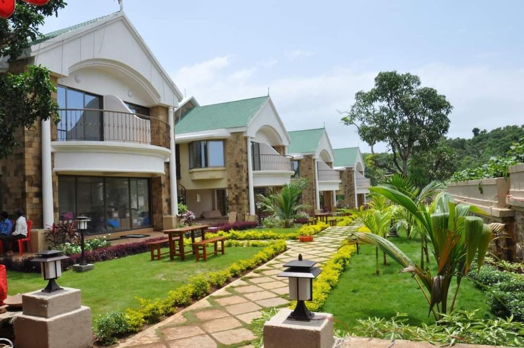 Silverador Resort Thane Extérieur photo