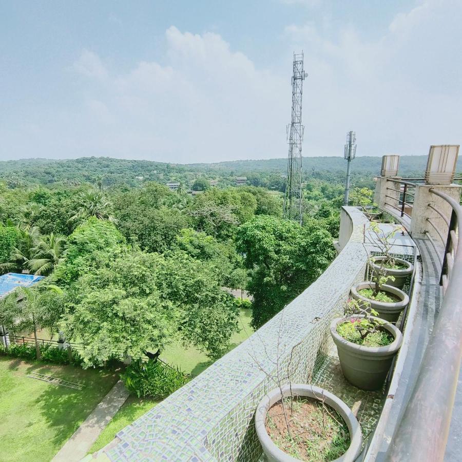 Silverador Resort Thane Extérieur photo