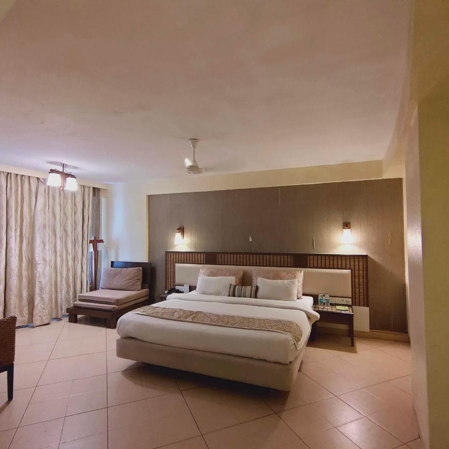 Silverador Resort Thane Extérieur photo