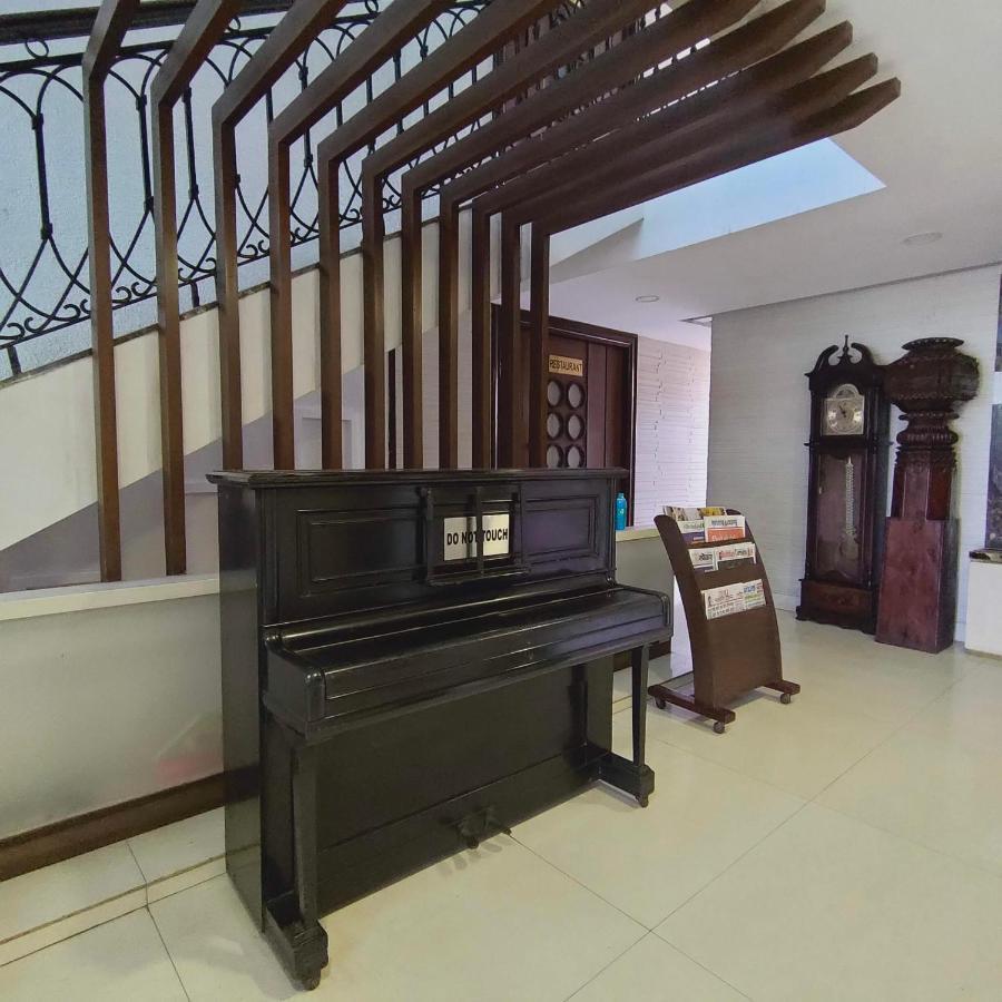 Silverador Resort Thane Extérieur photo