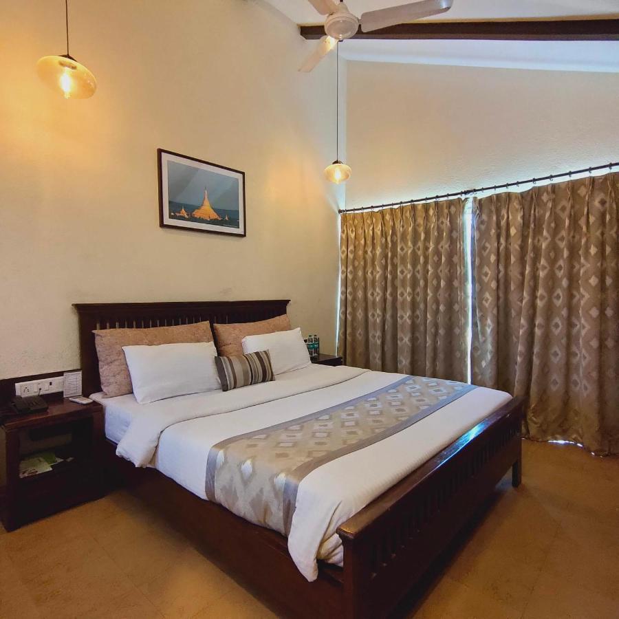 Silverador Resort Thane Extérieur photo
